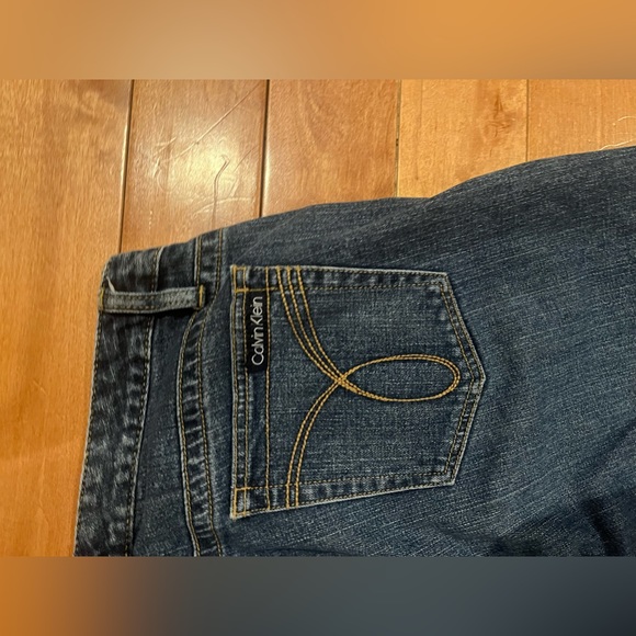 Cropped Calvin Klein jeans - Picture 4 of 5